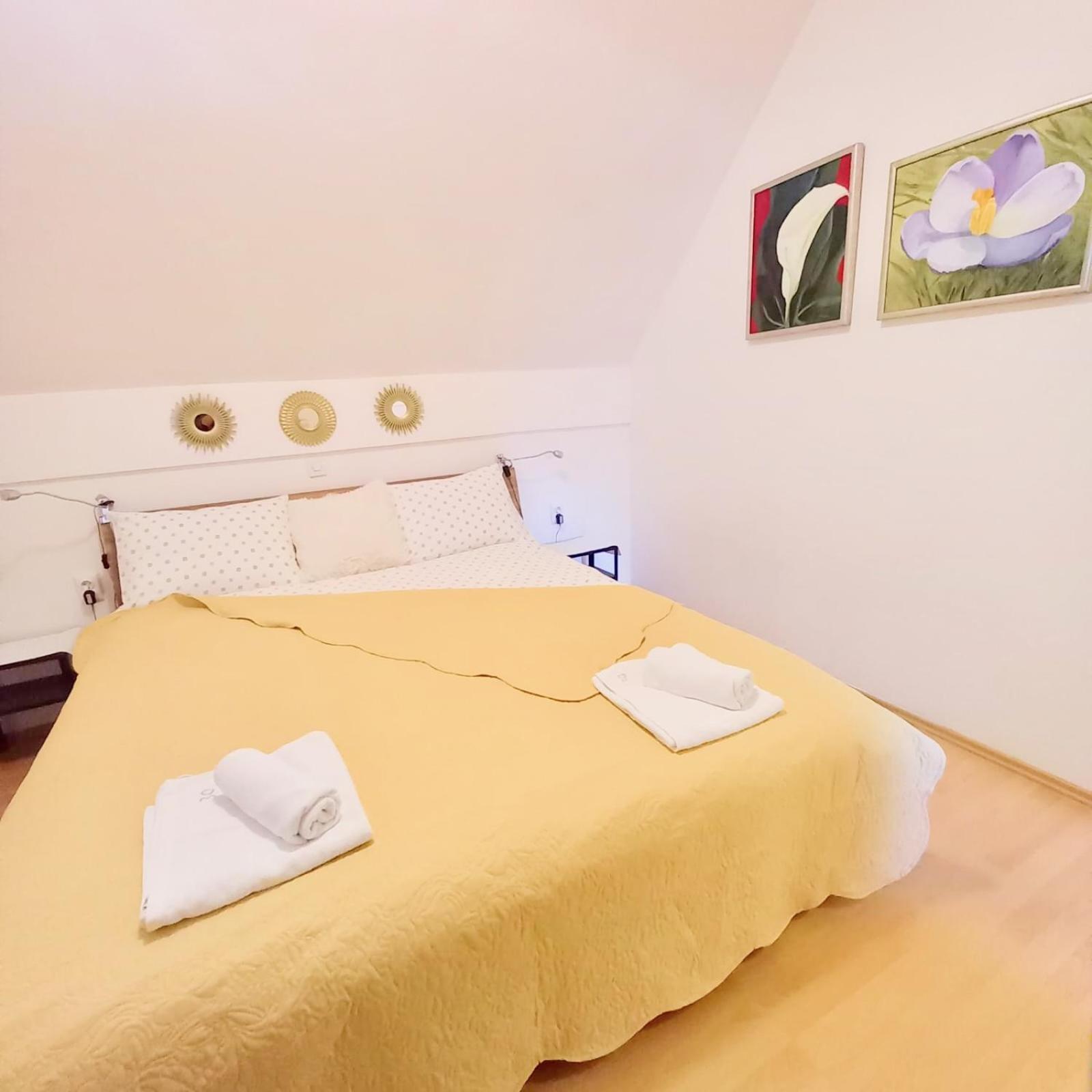 Miabella House - 2 Bedrooms And Terrace Брежице Экстерьер фото
